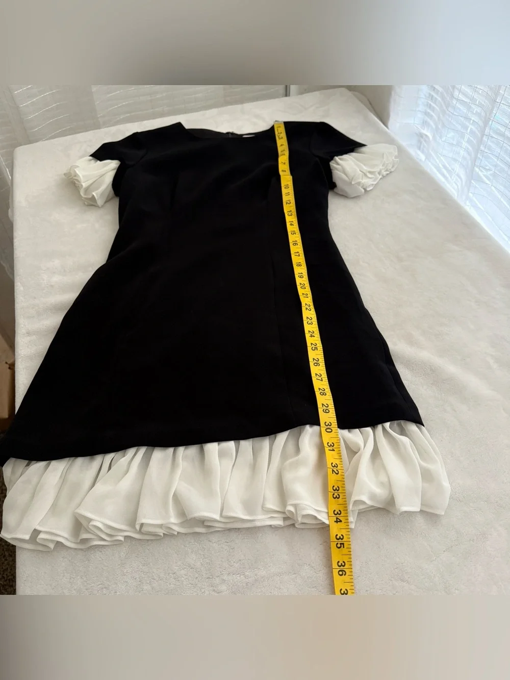 Cinq A Sept Rosaria Chiffon Ruffle Hem Sleeve Mini Dress Size 6 Black Ivory - Picture 8 of 9